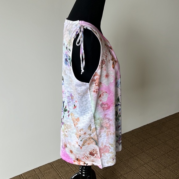 Concepts Crystal Embellished Floral Shirt - Picture 4 of 13